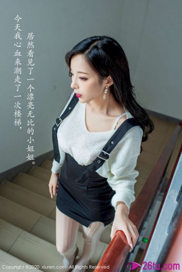 老师裸露胸被强挤奶动态图片
